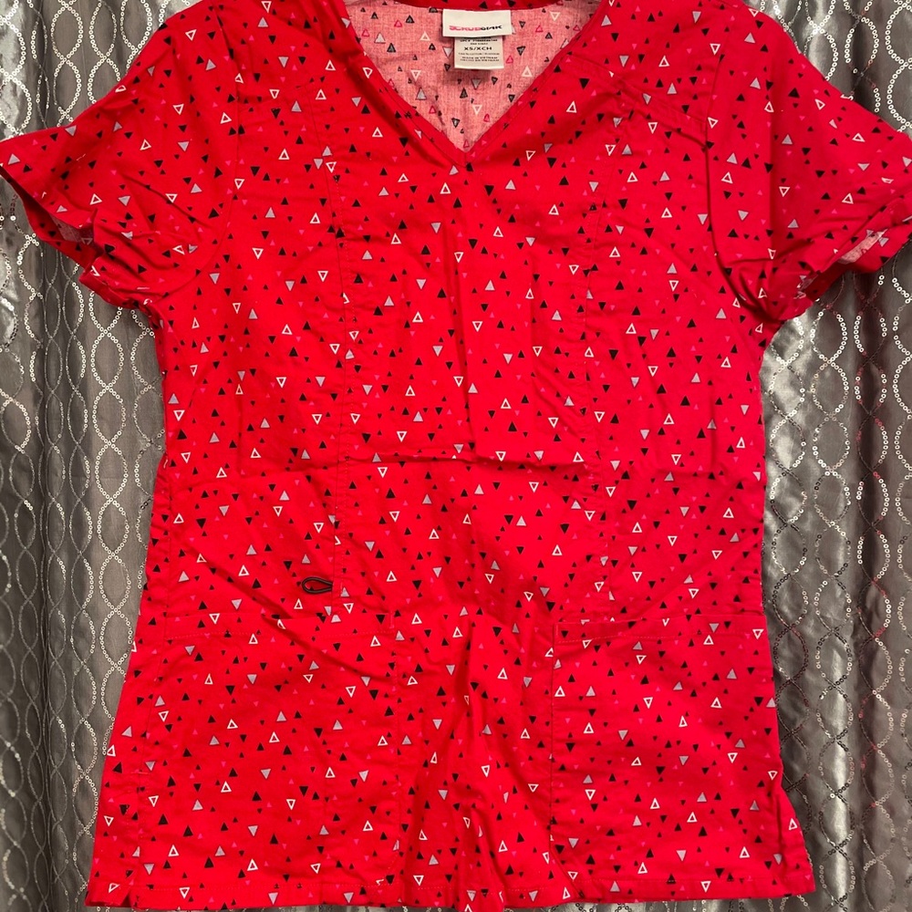 Scrub top